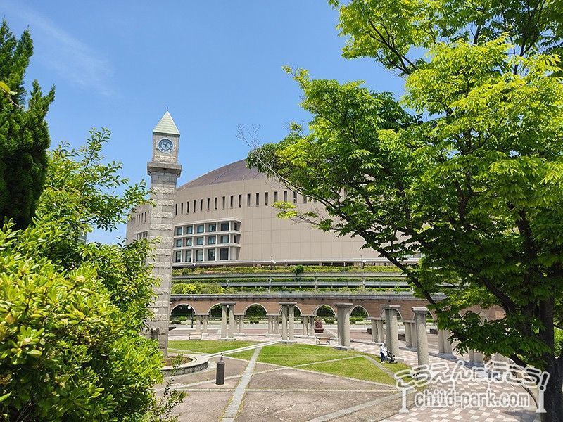 時計塔と福岡ドーム