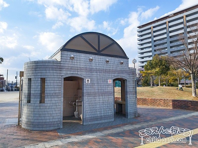 姪浜中央公園のトイレ
