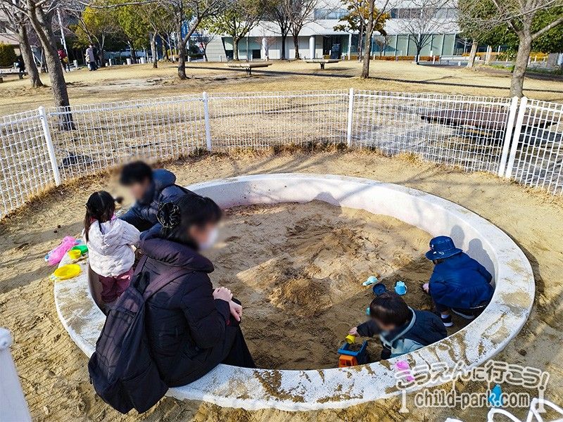 姪浜中央公園の砂場