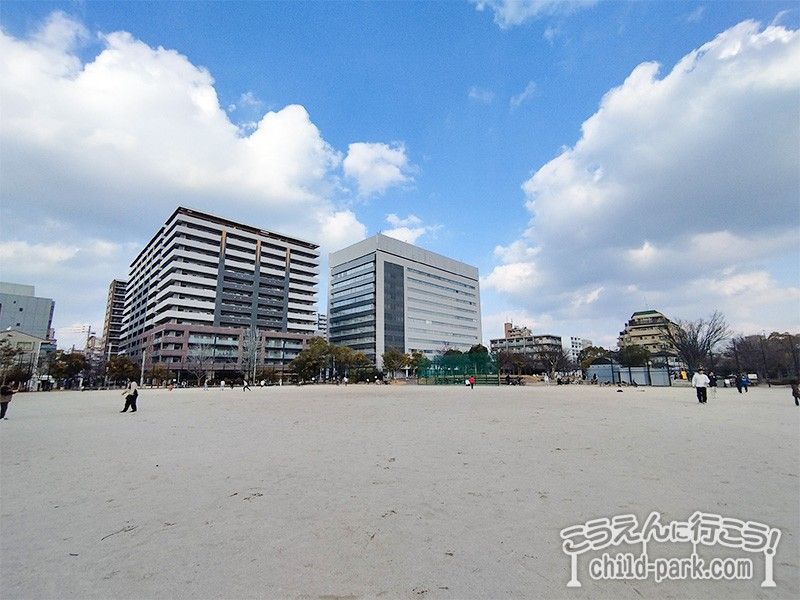 姪浜中央公園広場